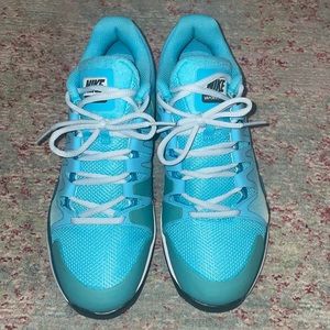 Women’s Nike Vapor 9.5 Tennis 🎾 Shoe - Size 8